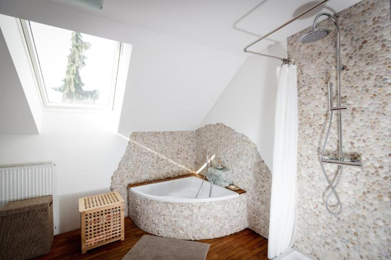 Cosy & Spacious Apt. Benc Жировница Экстерьер фото